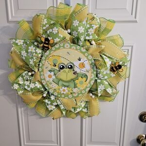 Spring Frog & Bees Decorative Door Wreath - Yellow & Green